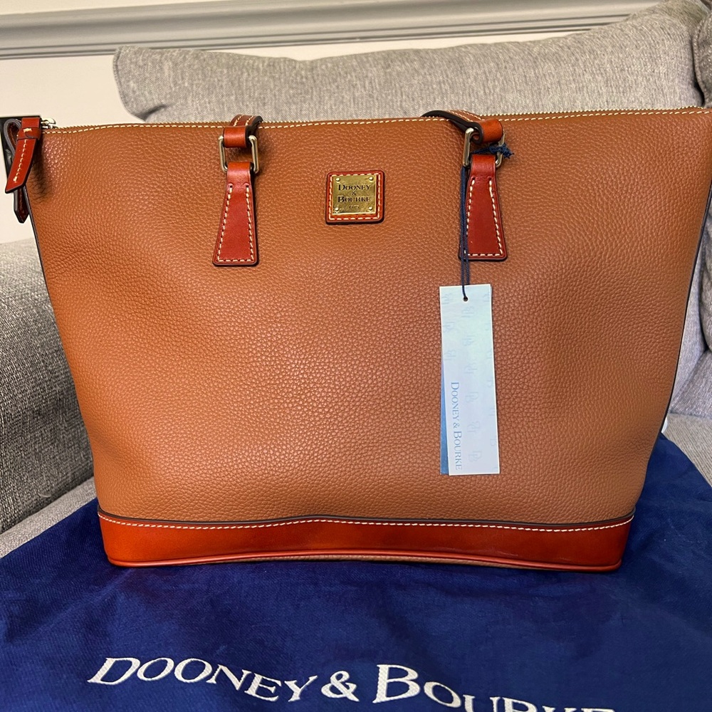 Dooney and Bourke tote in caramel